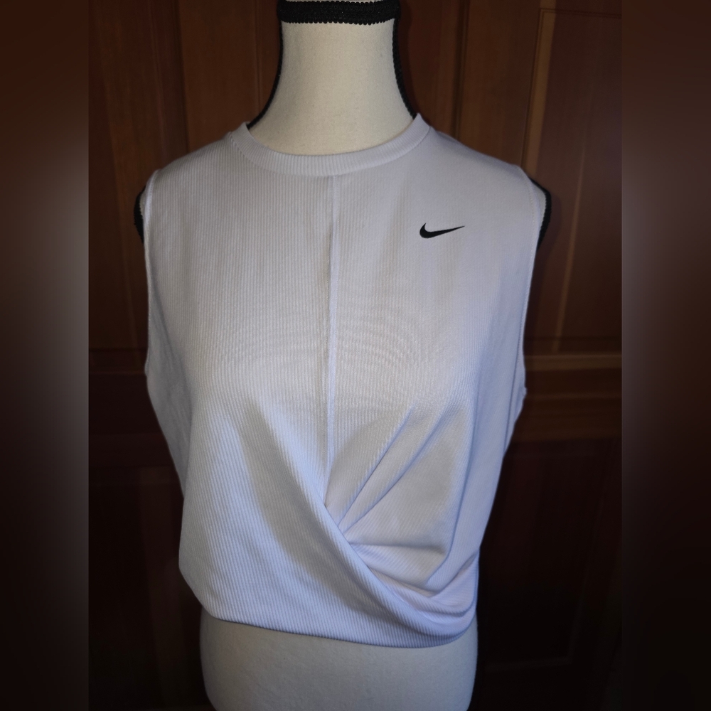 Nike Dri-FIT One Luxe Girls Twist Cropped Short-Sleeve Top - White Size XL